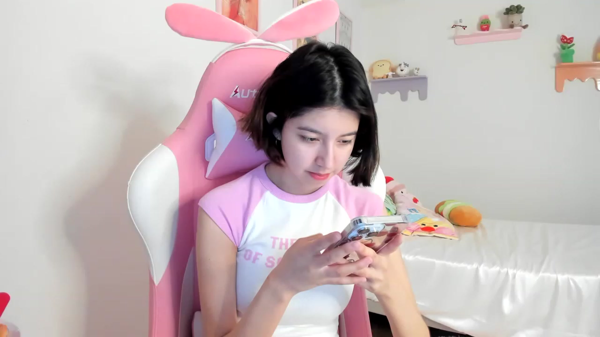 Gallery image thumbnail from Cherrycute666's myfreecams stream on, 07/16/2023, 21:46 image 19 of 20