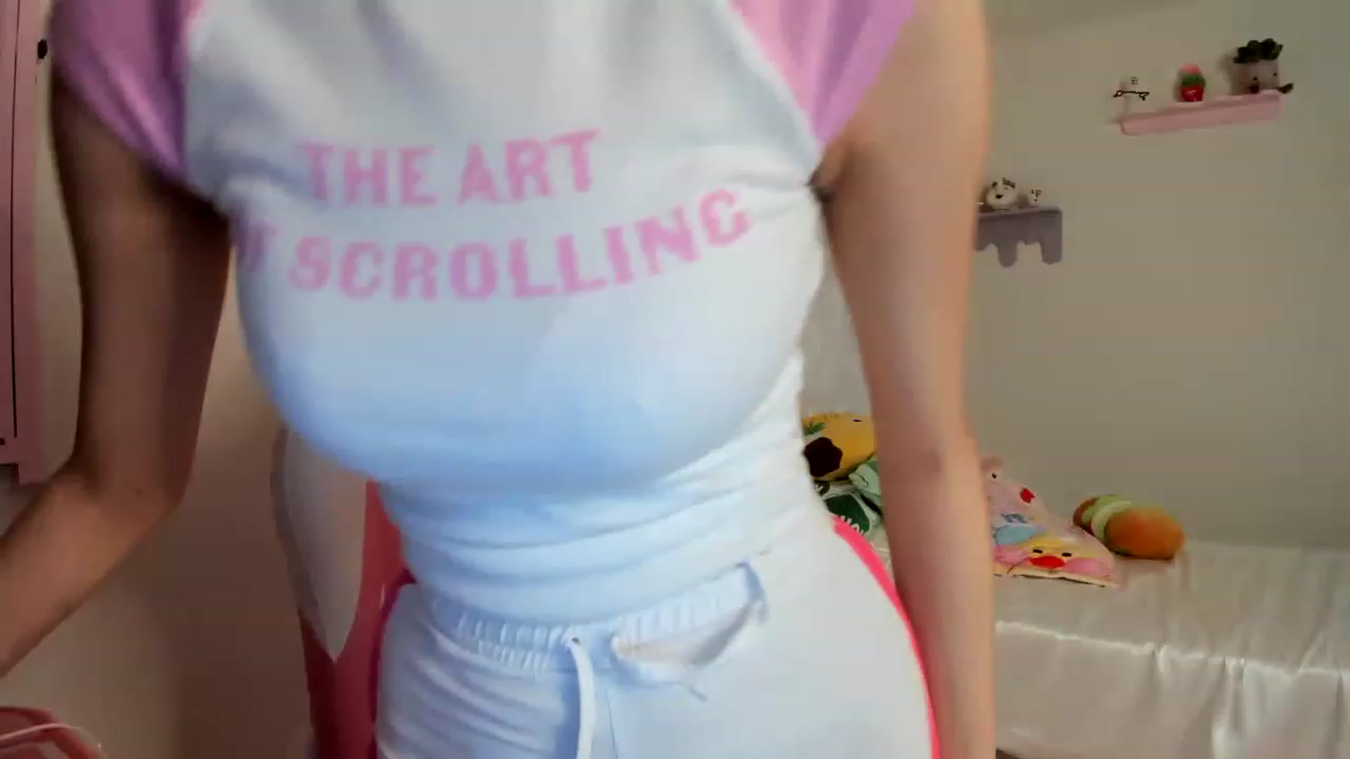 Gallery image thumbnail from Cherrycute666's myfreecams stream on, 07/16/2023, 21:46 image 1 of 20