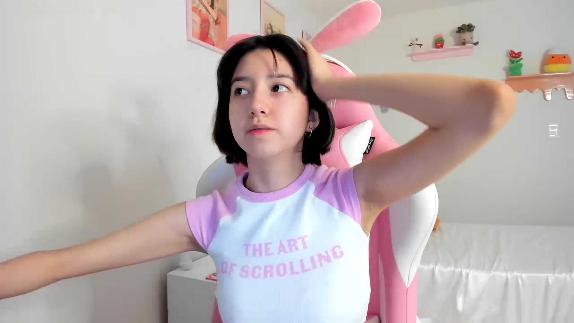 Gallery image thumbnail from Cherrycute666's myfreecams stream on, 07/16/2023, 23:28 image 5 of 20