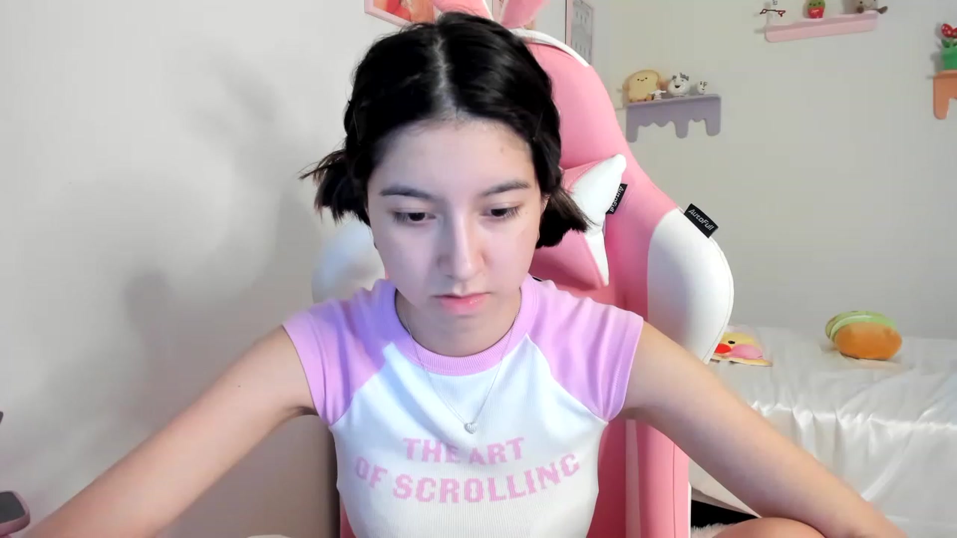 Gallery image thumbnail from Cherrycute666's myfreecams stream on, 07/17/2023, 07:04 image 8 of 20