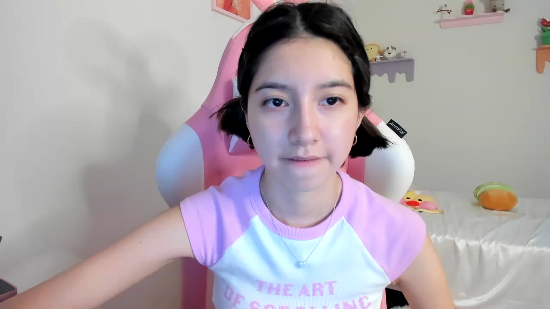 Gallery image thumbnail from Cherrycute666's myfreecams stream on, 07/17/2023, 07:04 image 9 of 20