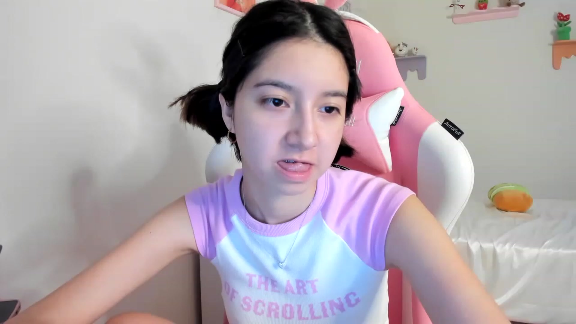 Gallery image thumbnail from Cherrycute666's myfreecams stream on, 07/17/2023, 07:04 image 12 of 20