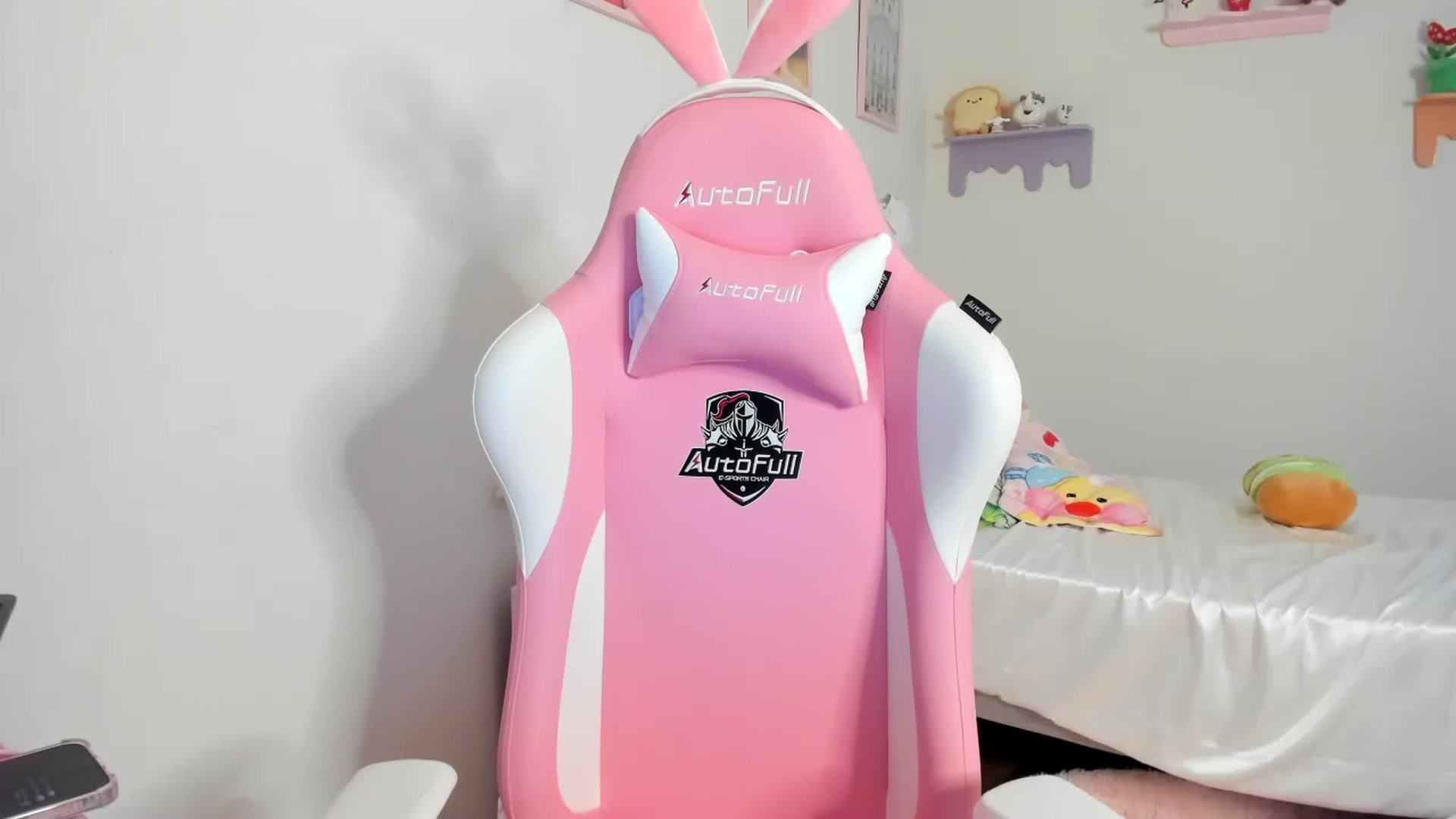 Gallery image thumbnail from Cherrycute666's myfreecams stream on, 07/17/2023, 07:04 image 6 of 20