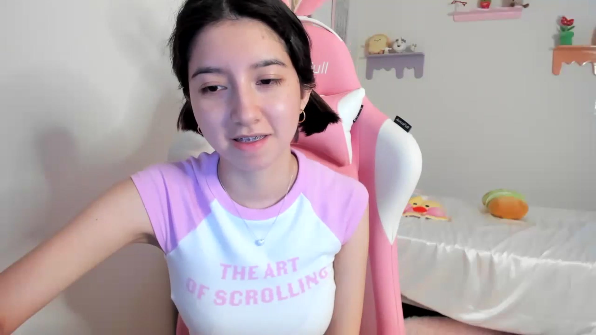 Gallery image thumbnail from Cherrycute666's myfreecams stream on, 07/17/2023, 08:00 image 12 of 20