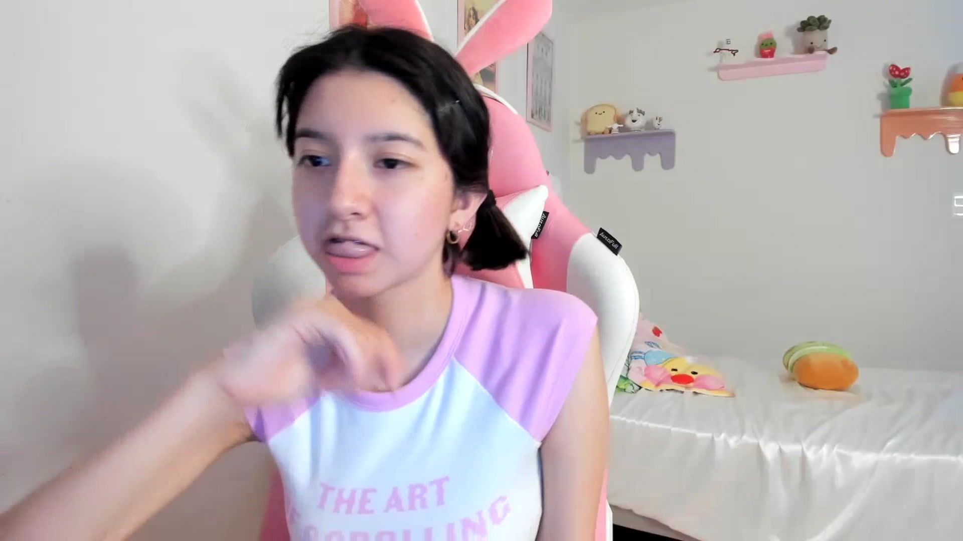 Gallery image thumbnail from Cherrycute666's myfreecams stream on, 07/17/2023, 08:49 image 19 of 20