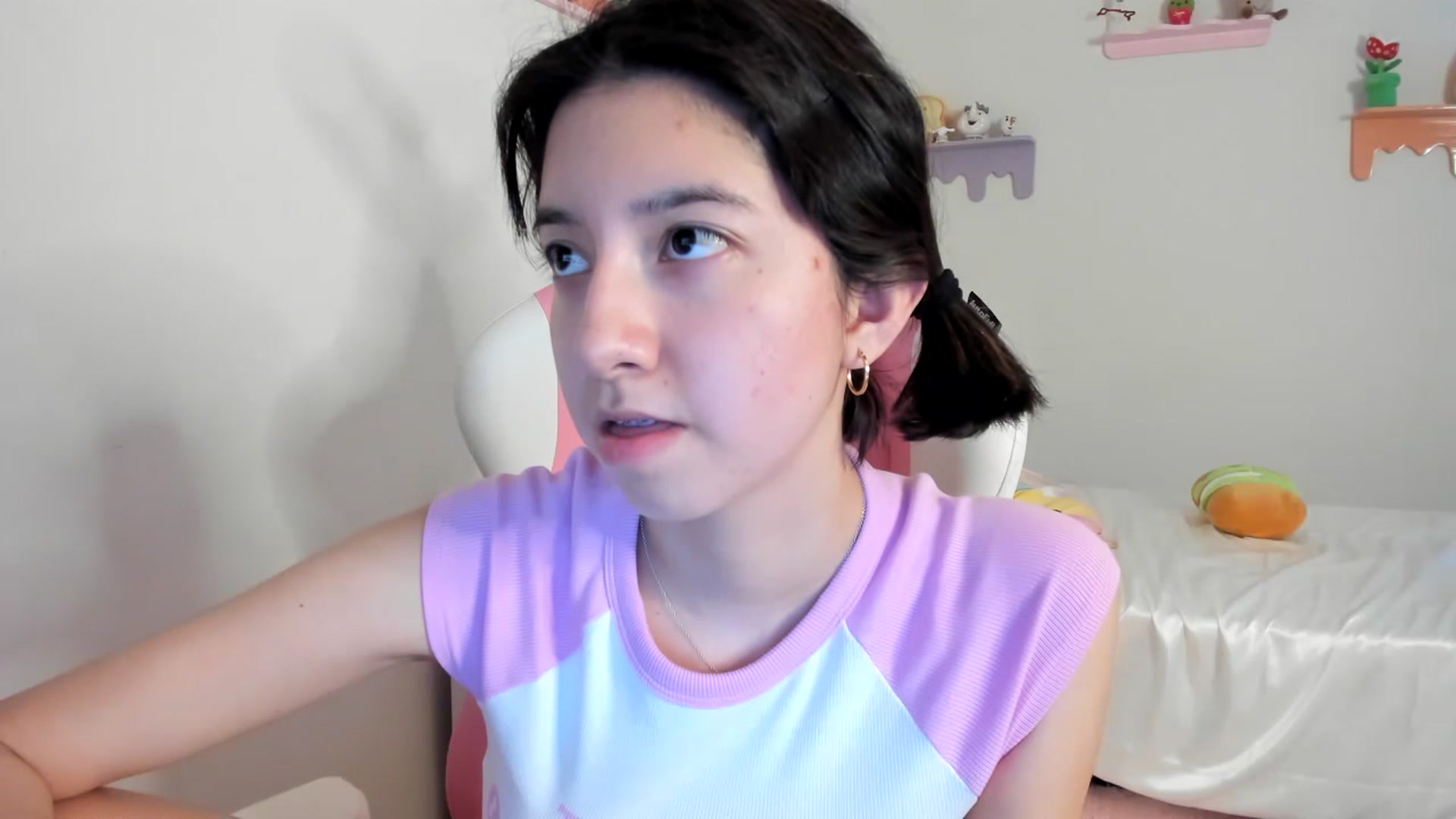 Gallery image thumbnail from Cherrycute666's myfreecams stream on, 07/17/2023, 08:49 image 20 of 20