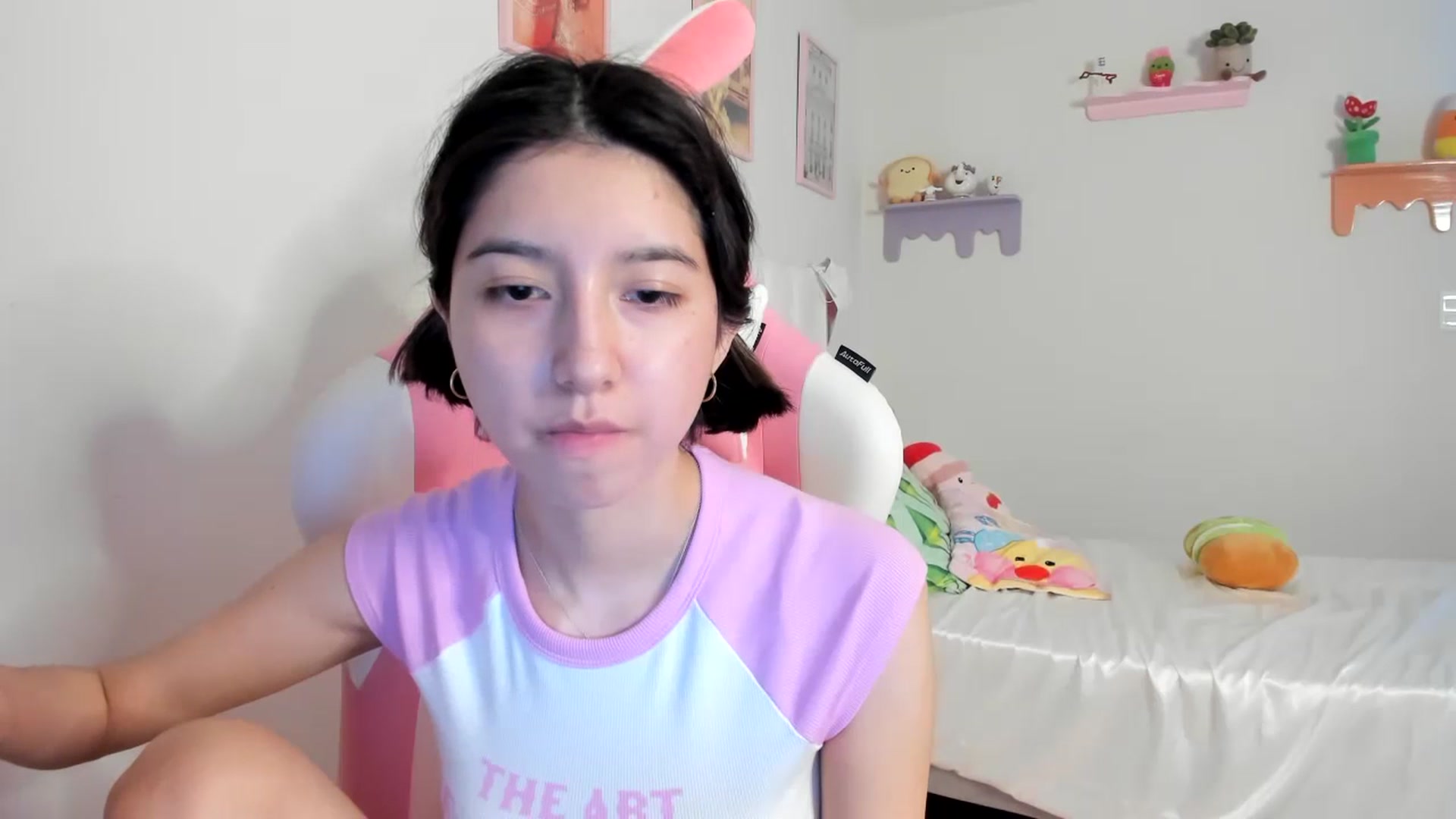 Gallery image thumbnail from Cherrycute666's myfreecams stream on, 07/17/2023, 08:49 image 7 of 20