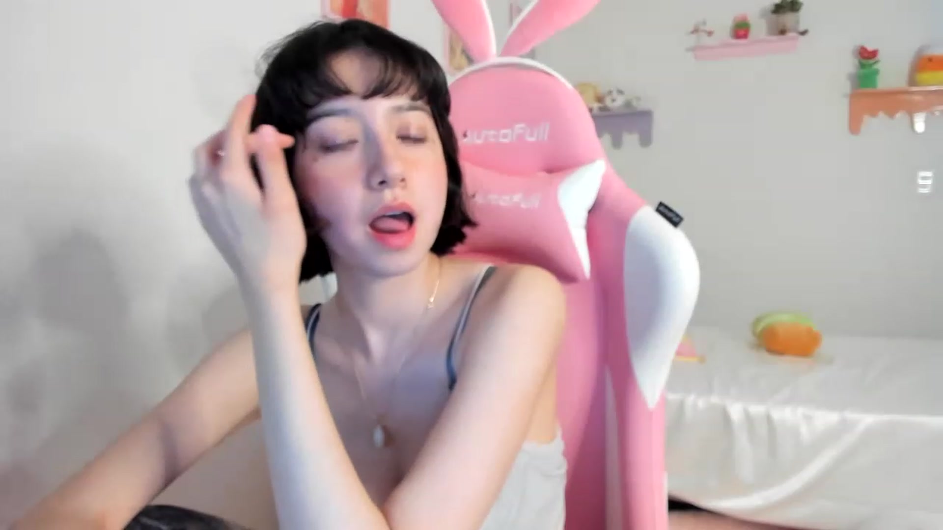 Gallery image thumbnail from Cherrycute666's myfreecams stream on, 07/18/2023, 04:14 image 16 of 20