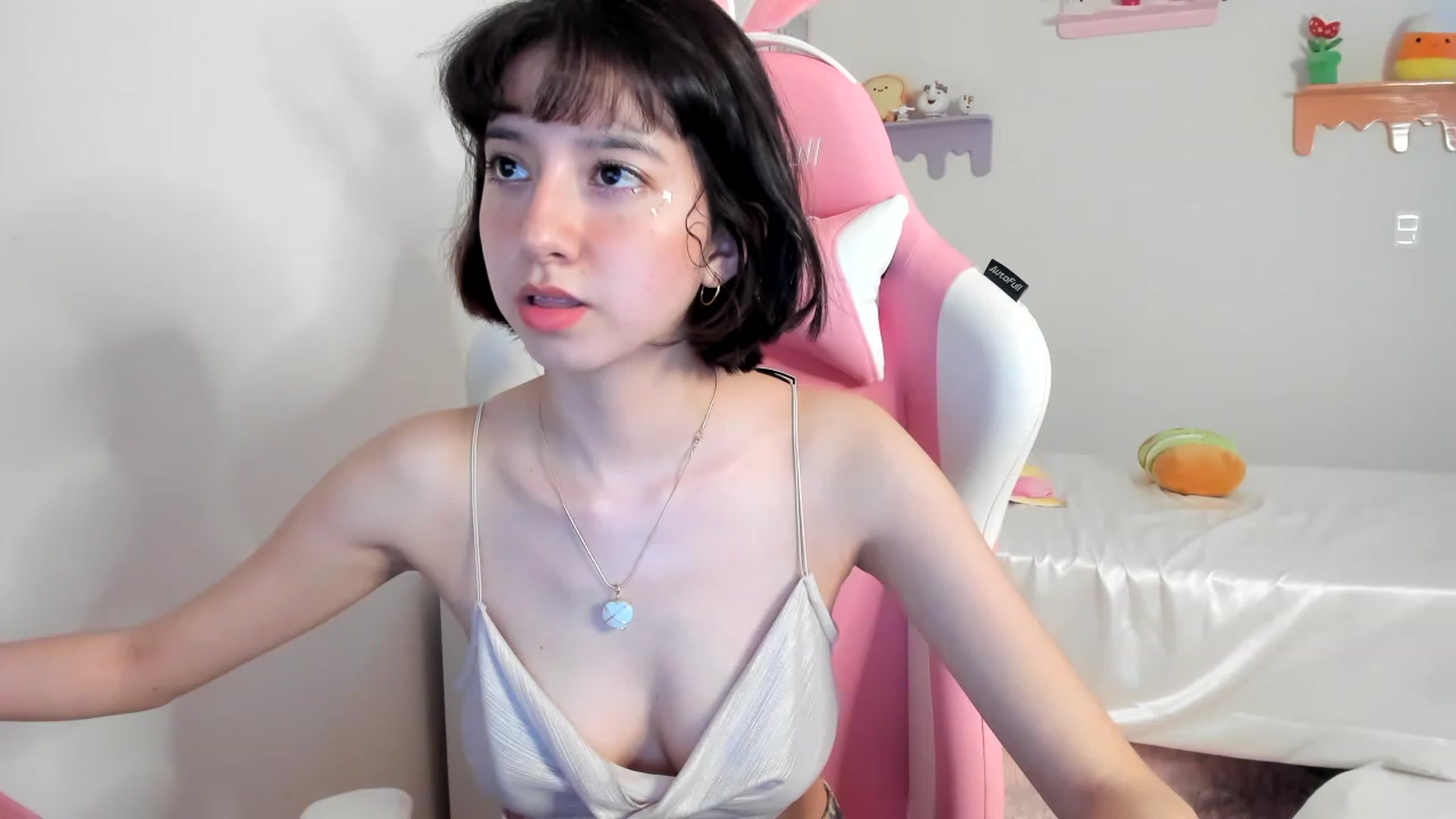 Gallery image thumbnail from Cherrycute666's myfreecams stream on, 07/18/2023, 04:14 image 10 of 20
