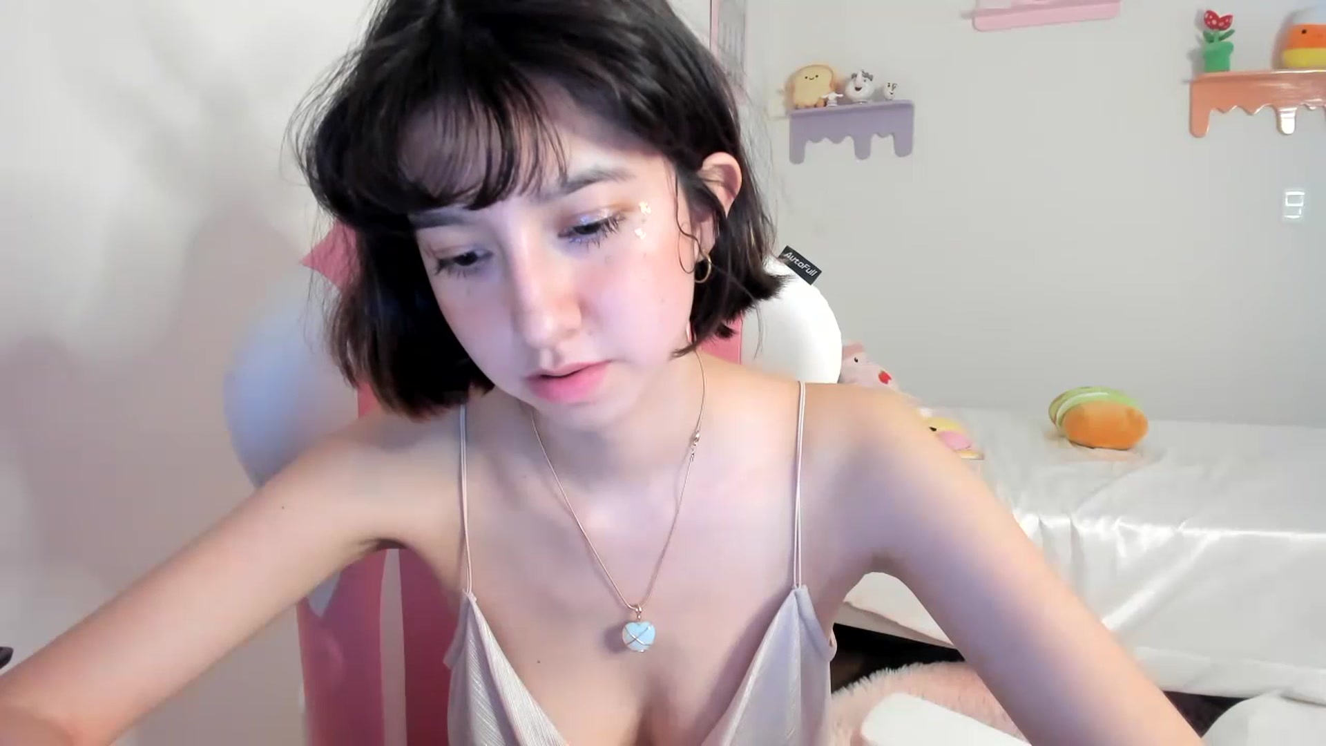 Gallery image thumbnail from Cherrycute666's myfreecams stream on, 07/18/2023, 07:53 image 16 of 20