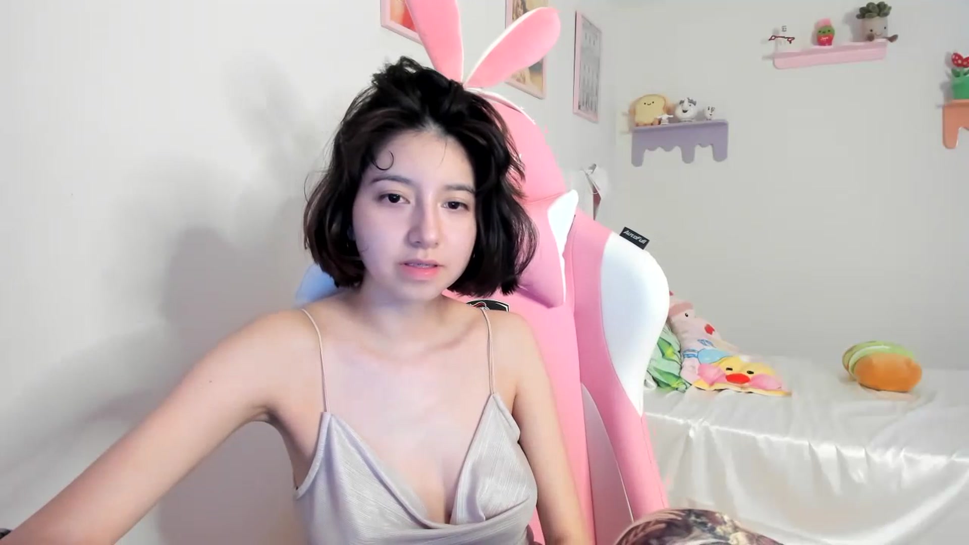 Gallery image thumbnail from Cherrycute666's myfreecams stream on, 07/18/2023, 09:04 image 13 of 20