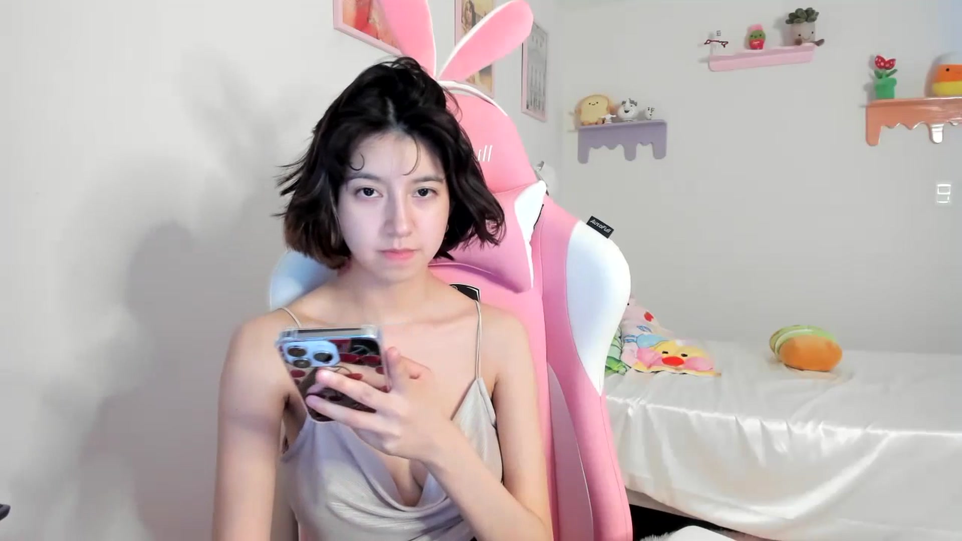Gallery image thumbnail from Cherrycute666's myfreecams stream on, 07/18/2023, 09:04 image 9 of 20
