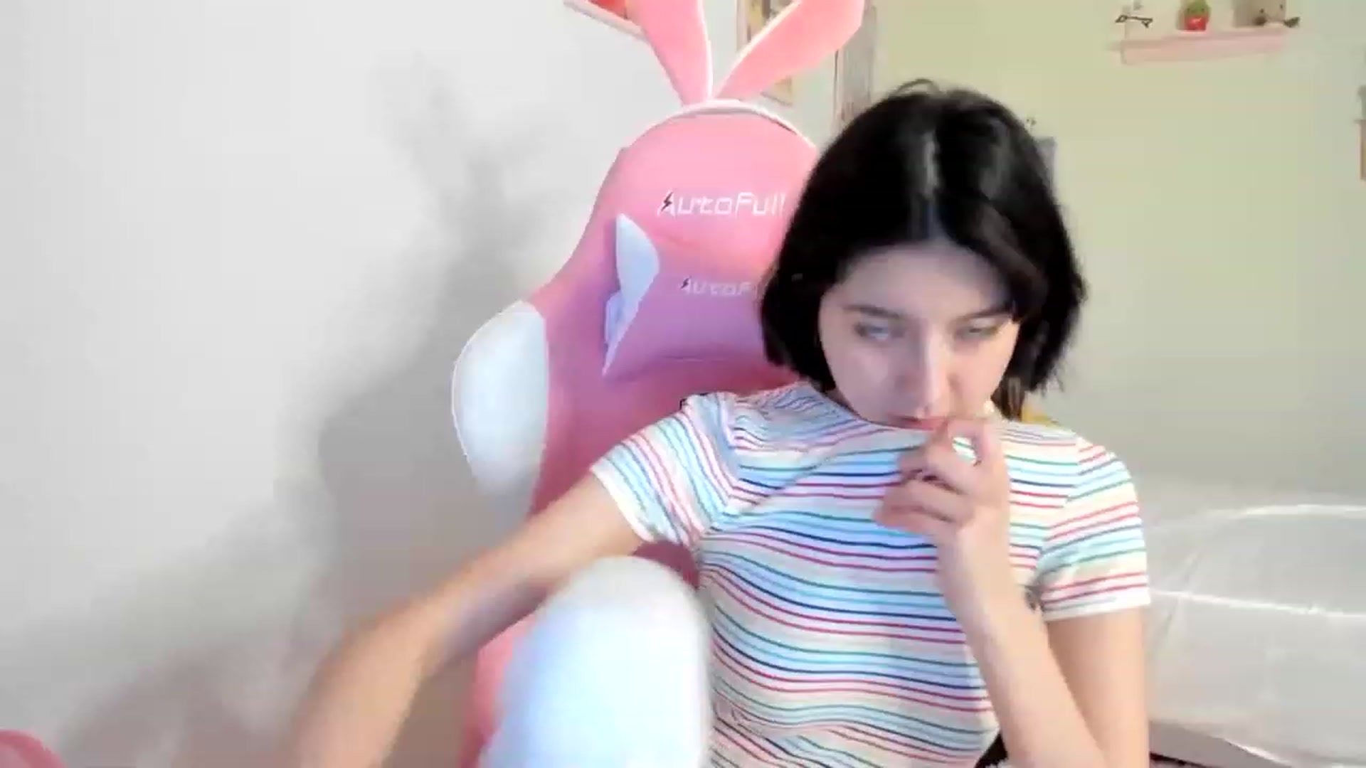 Gallery image thumbnail from Cherrycute666's myfreecams stream on, 07/19/2023, 04:30 image 20 of 20