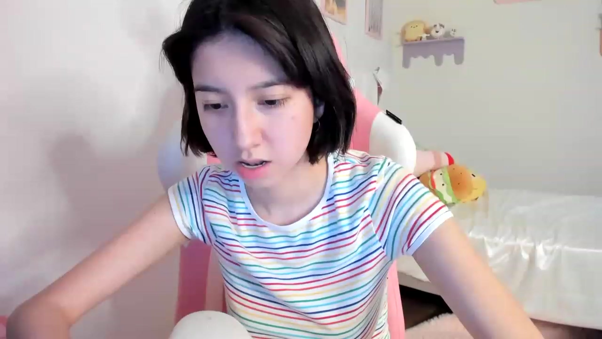 Gallery image thumbnail from Cherrycute666's myfreecams stream on, 07/19/2023, 05:27 image 6 of 20