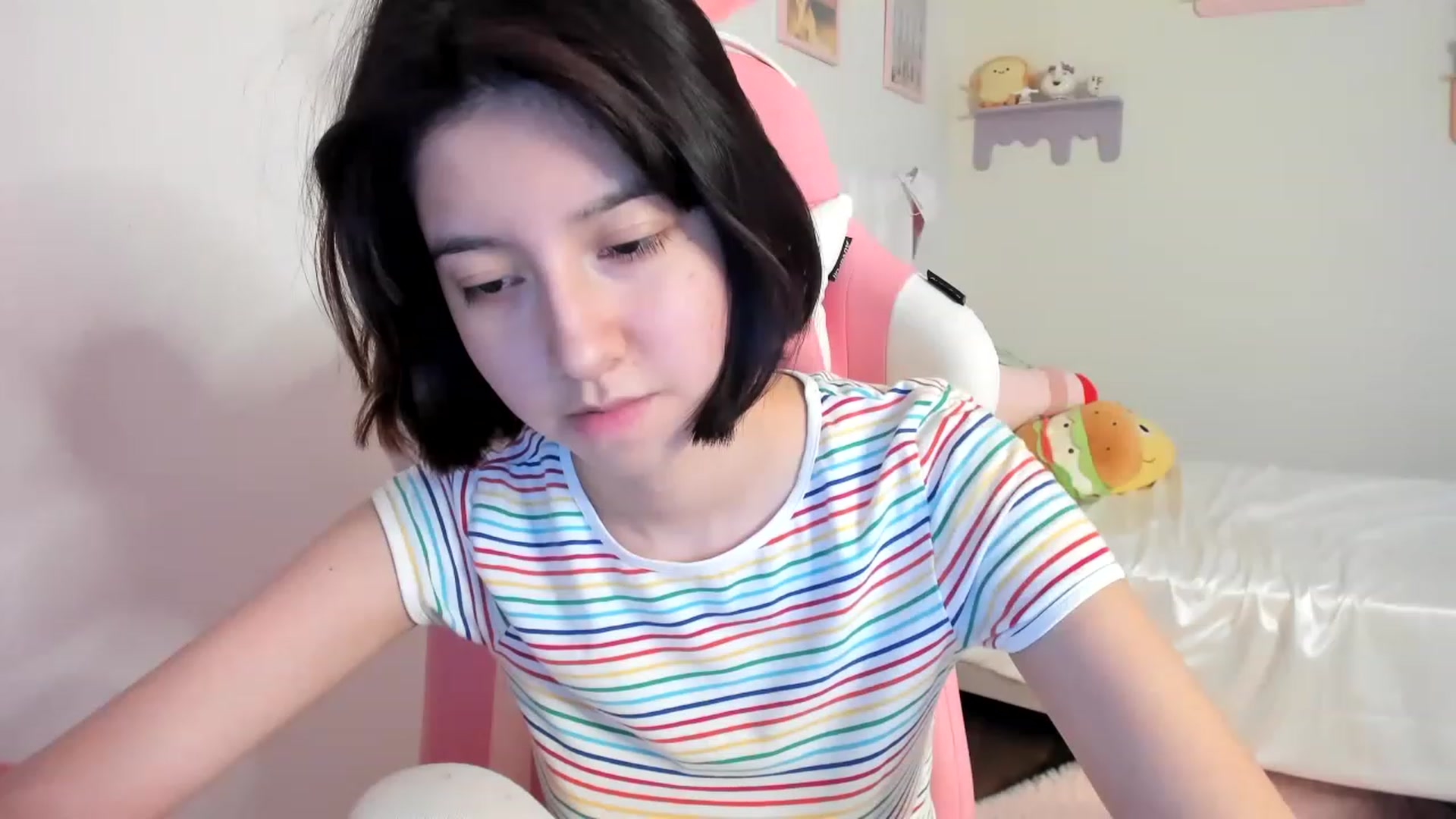 Gallery image thumbnail from Cherrycute666's myfreecams stream on, 07/19/2023, 05:27 image 8 of 20