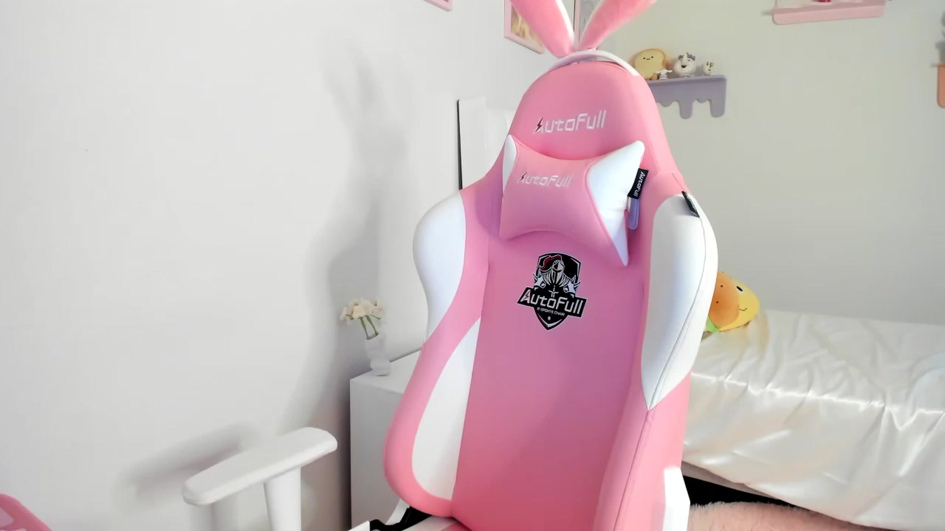 Gallery image thumbnail from Cherrycute666's myfreecams stream on, 07/19/2023, 05:27 image 20 of 20