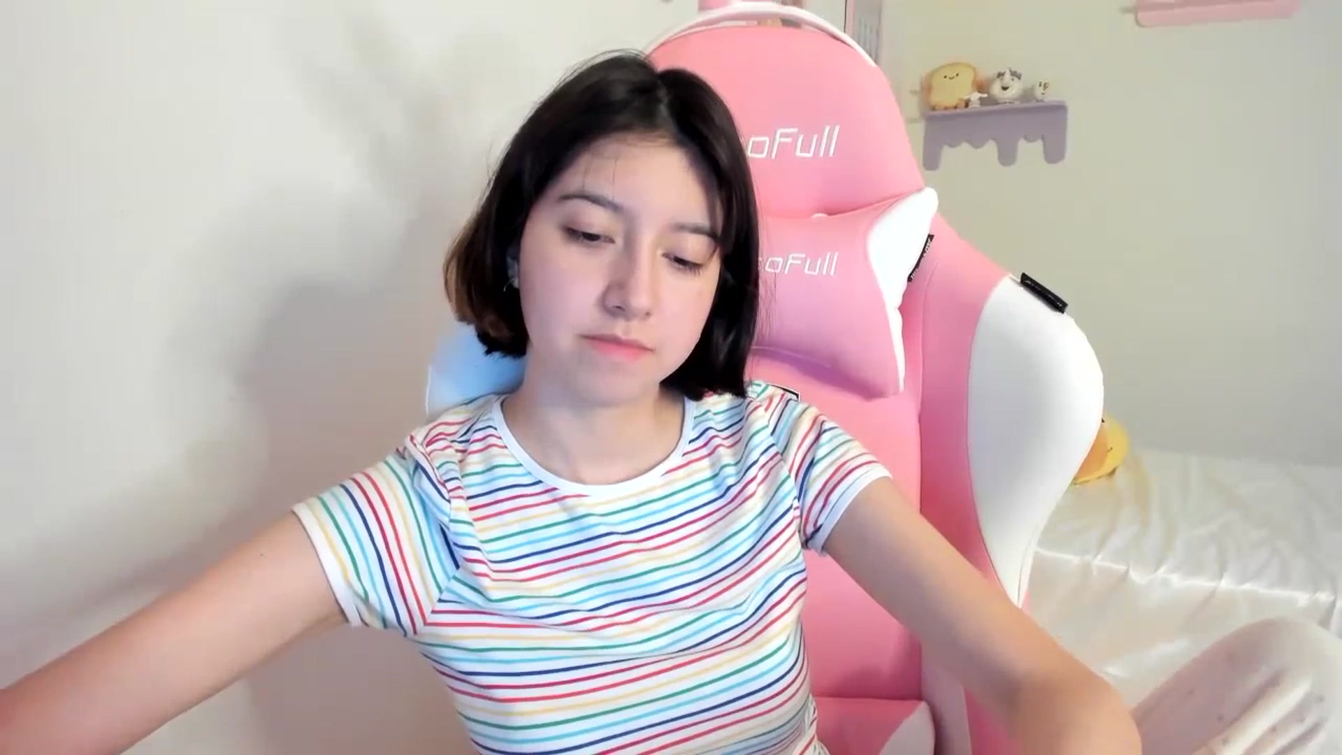 Gallery image thumbnail from Cherrycute666's myfreecams stream on, 07/19/2023, 05:49 image 15 of 20