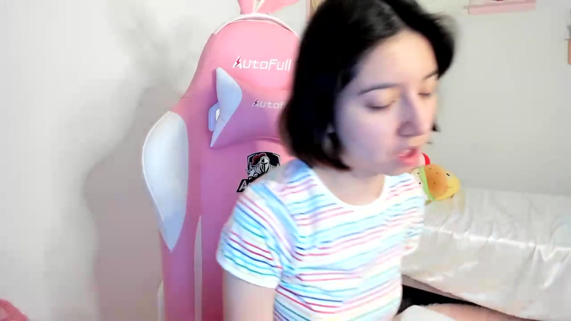 Gallery image thumbnail from Cherrycute666's myfreecams stream on, 07/19/2023, 05:49 image 3 of 20