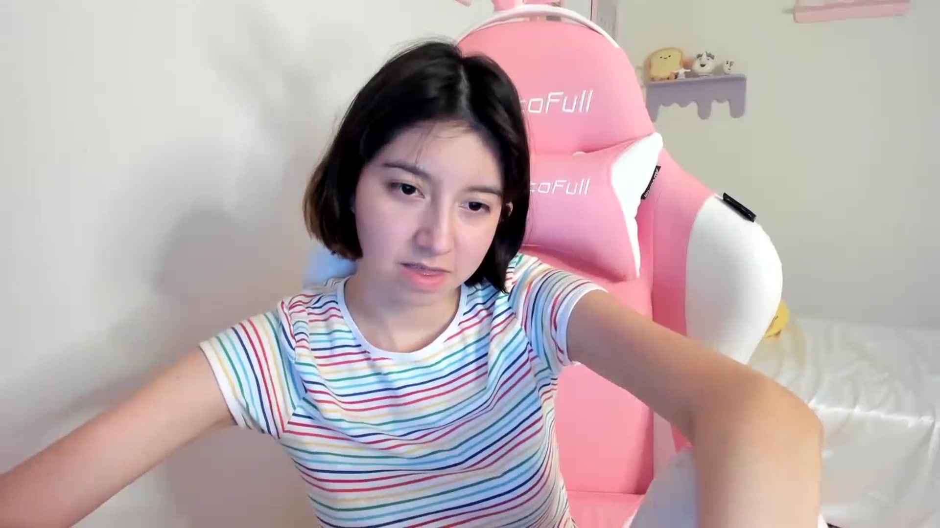 Gallery image thumbnail from Cherrycute666's myfreecams stream on, 07/19/2023, 05:49 image 18 of 20