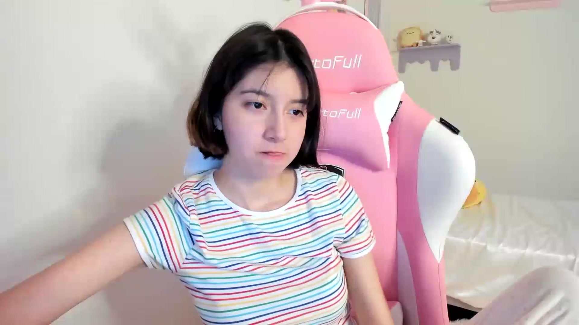 Gallery image thumbnail from Cherrycute666's myfreecams stream on, 07/19/2023, 05:49 image 16 of 20