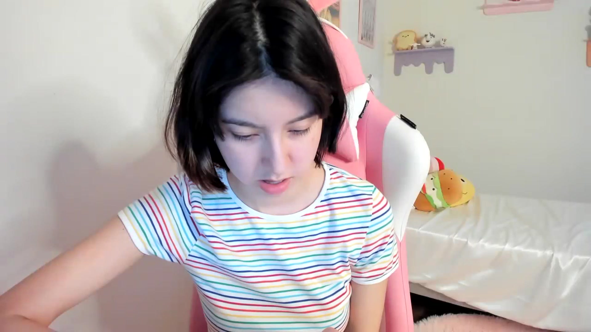 Gallery image thumbnail from Cherrycute666's myfreecams stream on, 07/19/2023, 05:49 image 2 of 20