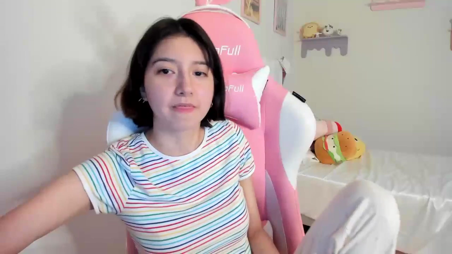 Gallery image thumbnail from Cherrycute666's myfreecams stream on, 07/19/2023, 05:49 image 14 of 20