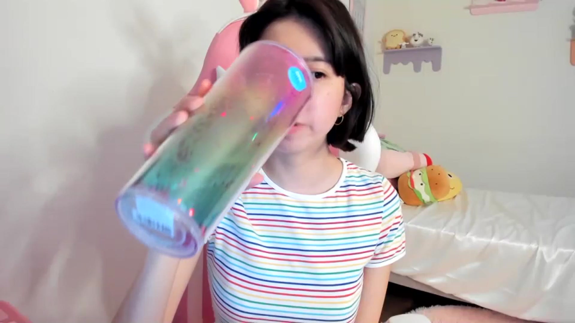 Gallery image thumbnail from Cherrycute666's myfreecams stream on, 07/19/2023, 05:49 image 1 of 20
