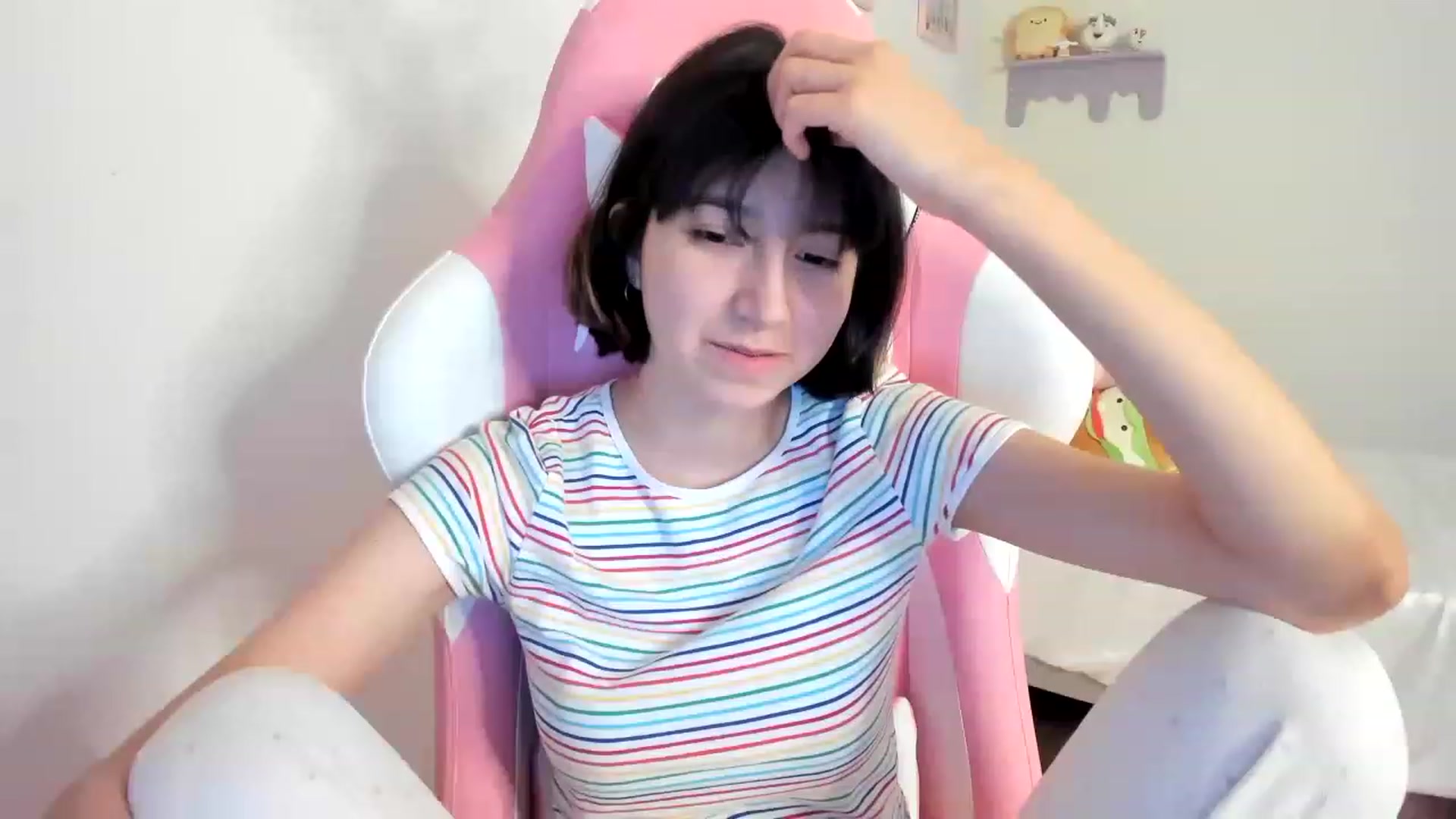 Gallery image thumbnail from Cherrycute666's myfreecams stream on, 07/19/2023, 06:30 image 15 of 20