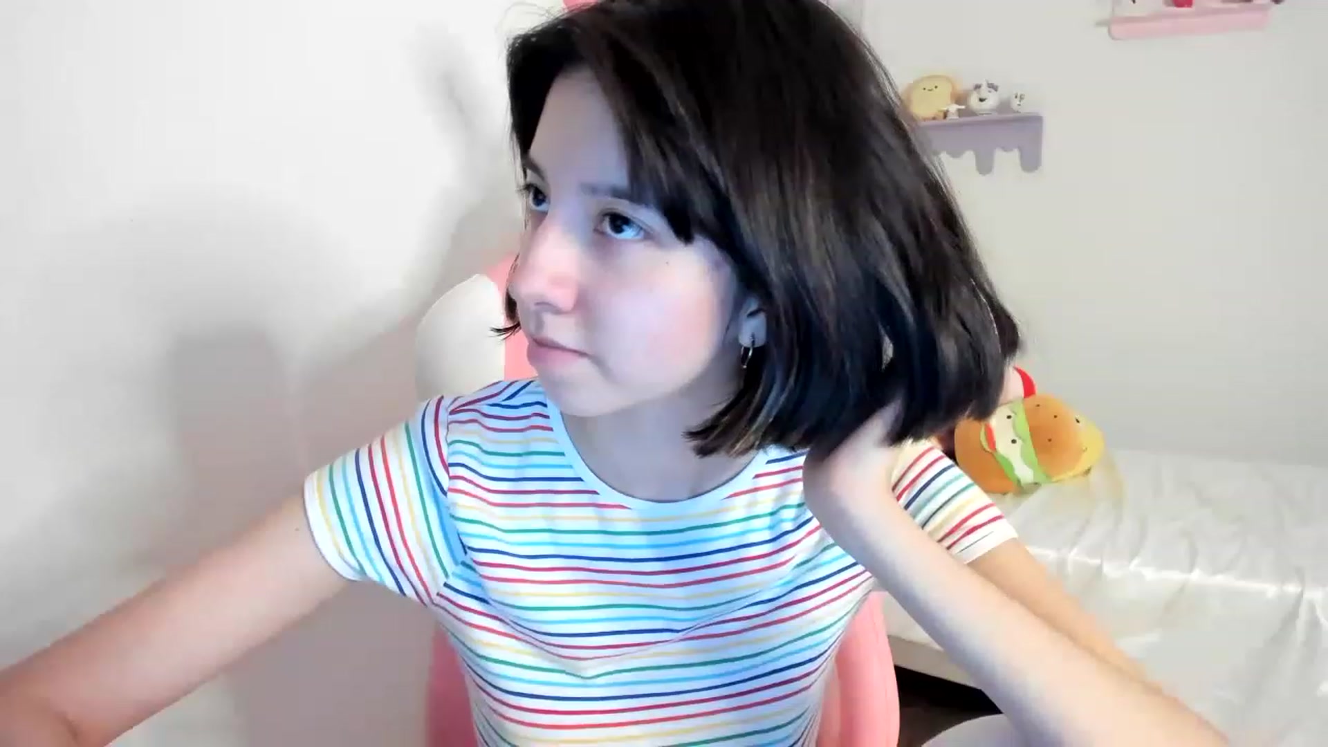Gallery image thumbnail from Cherrycute666's myfreecams stream on, 07/19/2023, 07:37 image 4 of 20