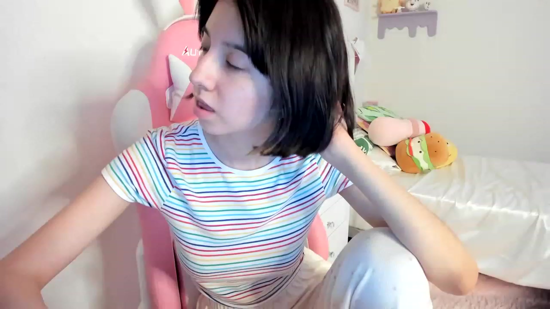 Gallery image thumbnail from Cherrycute666's myfreecams stream on, 07/19/2023, 07:37 image 15 of 20