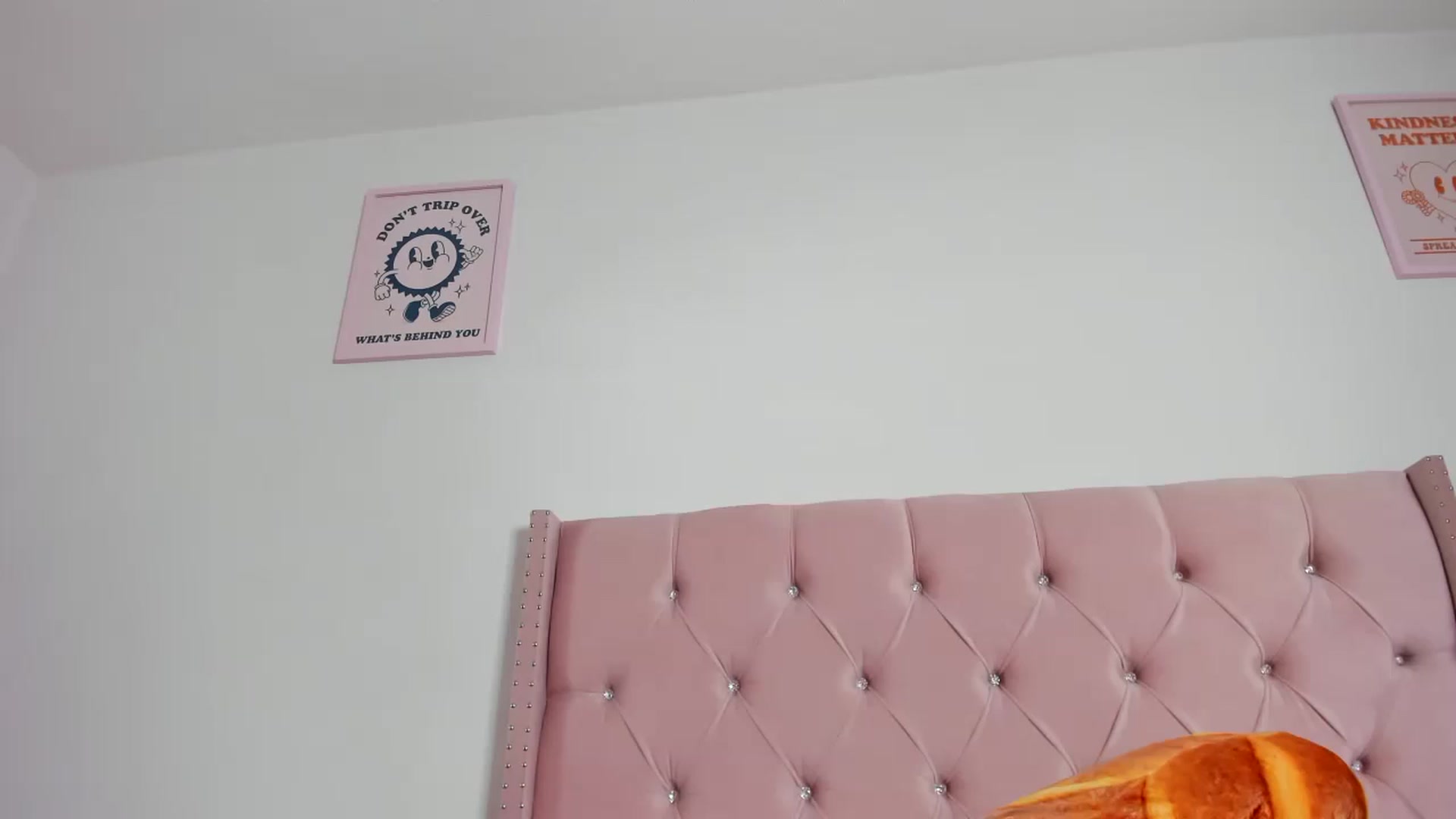 Gallery image thumbnail from Cherrycute666's myfreecams stream on, 07/19/2023, 09:07 image 10 of 20
