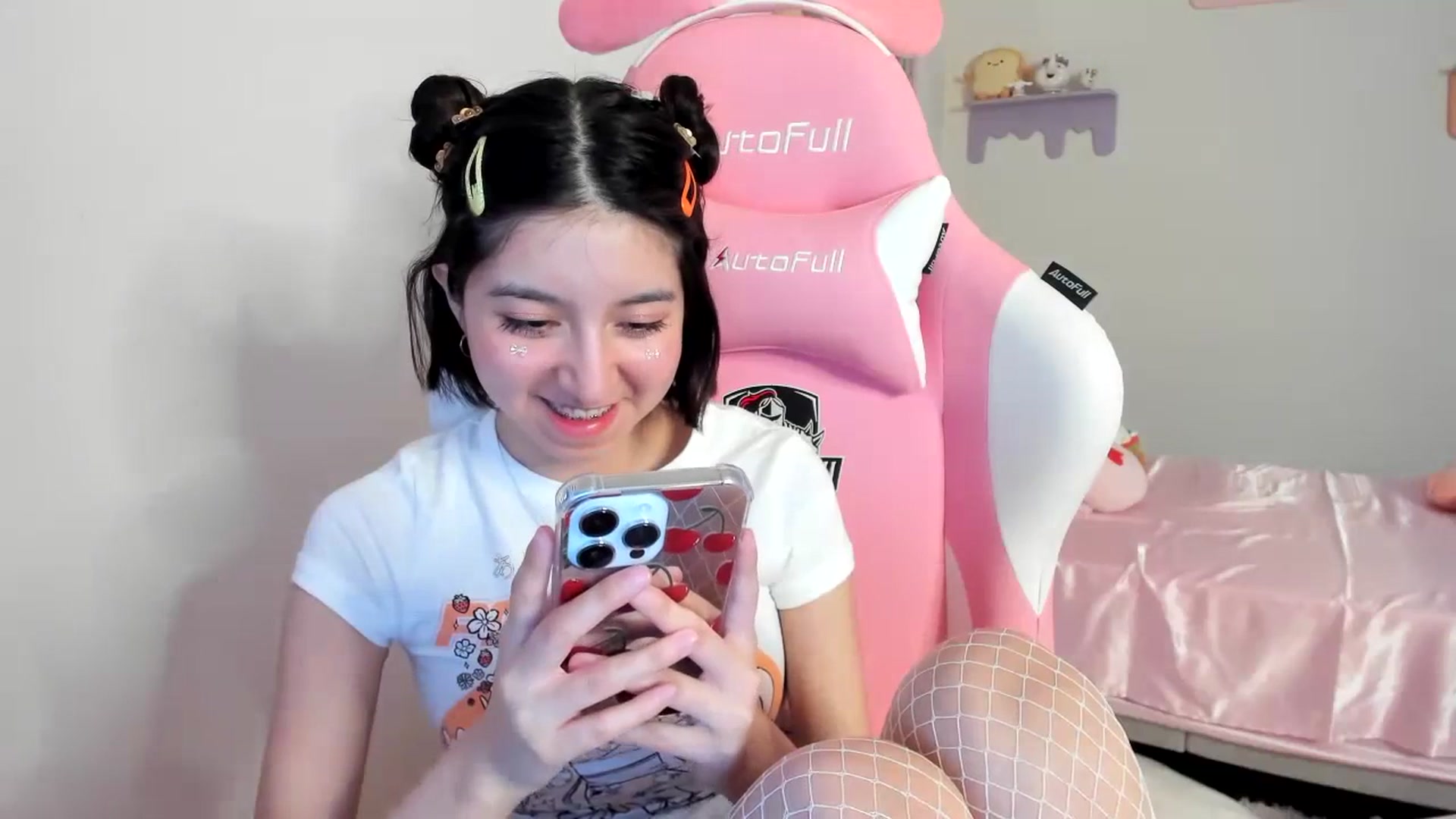 Gallery image thumbnail from Cherrycute666's myfreecams stream on, 07/20/2023, 03:24 image 2 of 20