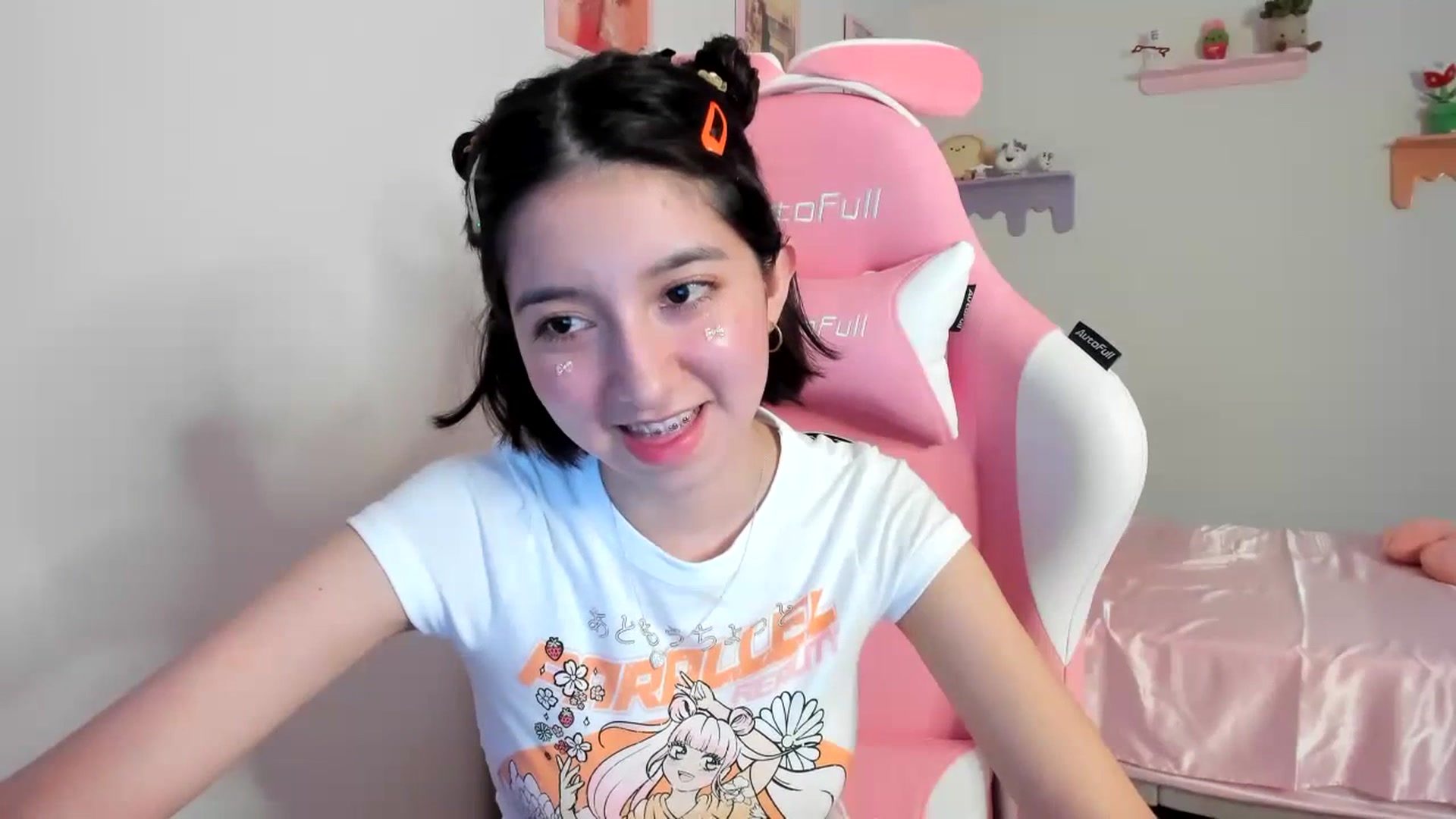 Gallery image thumbnail from Cherrycute666's myfreecams stream on, 07/20/2023, 03:24 image 19 of 20