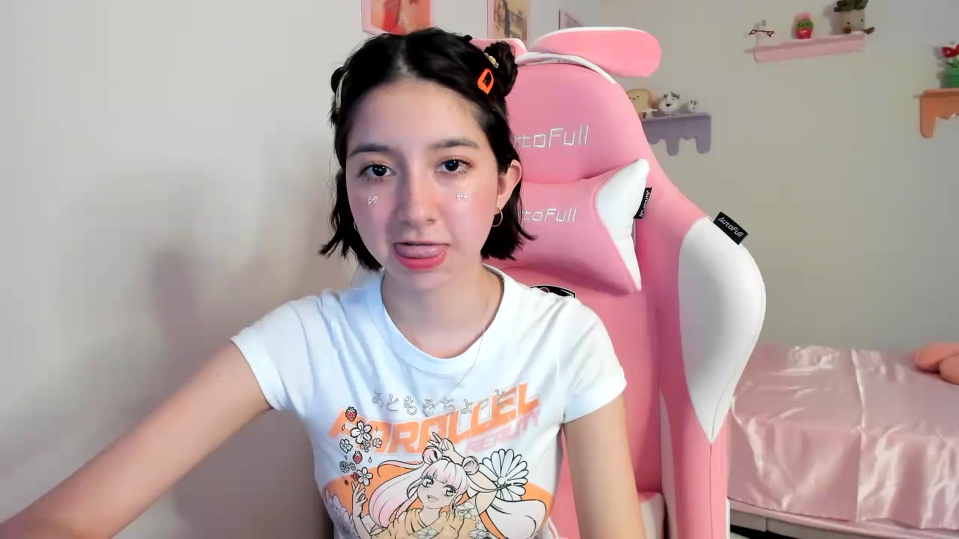 Gallery image thumbnail from Cherrycute666's myfreecams stream on, 07/20/2023, 03:24 image 18 of 20