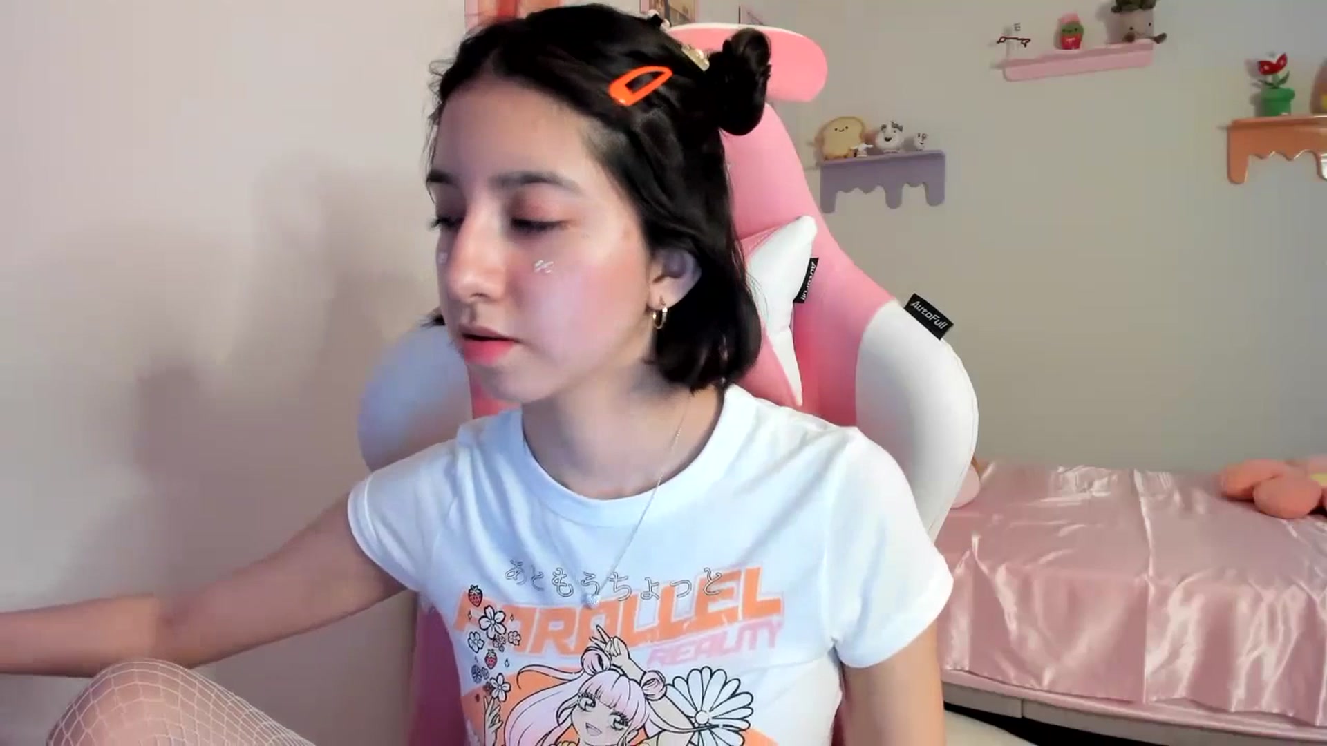 Gallery image thumbnail from Cherrycute666's myfreecams stream on, 07/20/2023, 05:00 image 10 of 20