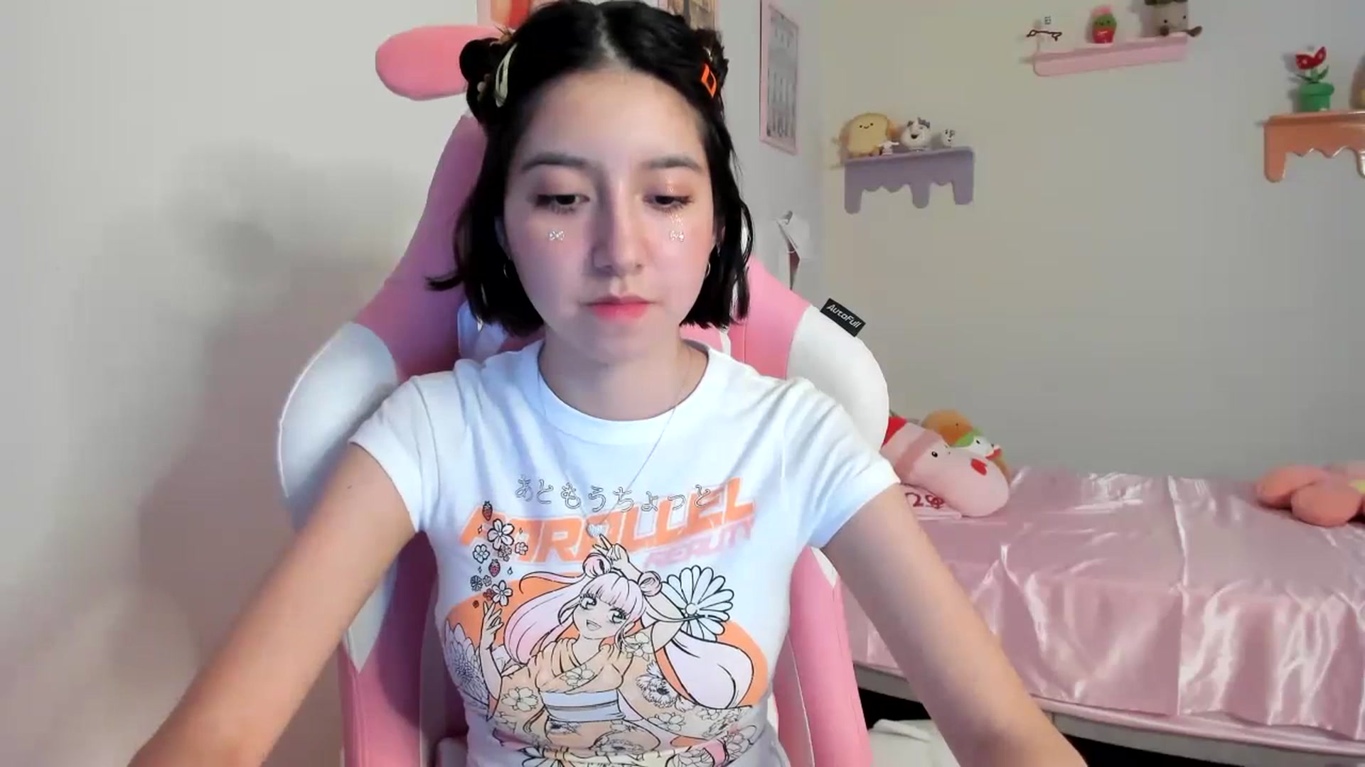Gallery image thumbnail from Cherrycute666's myfreecams stream on, 07/20/2023, 05:00 image 15 of 20