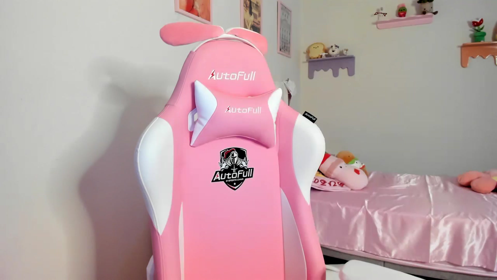 Gallery image thumbnail from Cherrycute666's myfreecams stream on, 07/20/2023, 05:00 image 13 of 20