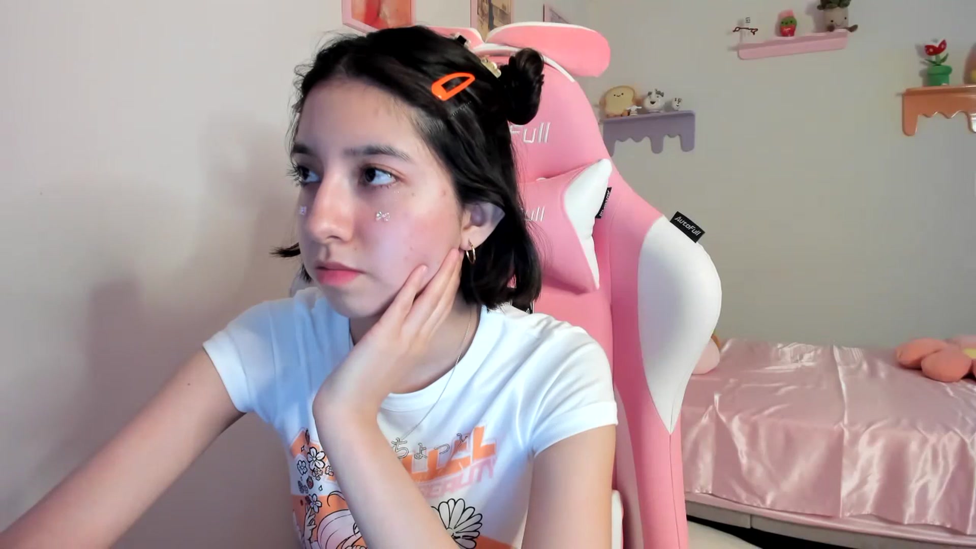 Gallery image thumbnail from Cherrycute666's myfreecams stream on, 07/20/2023, 05:00 image 3 of 20