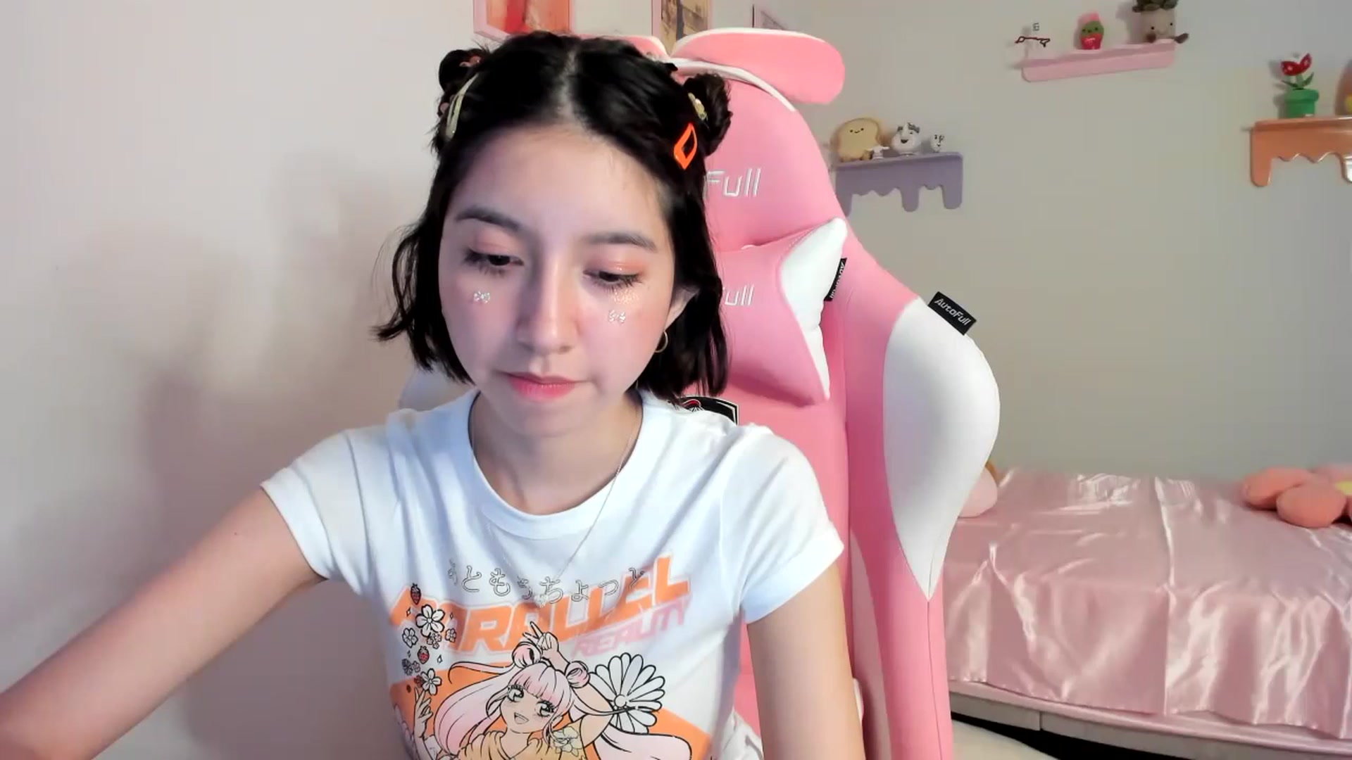 Gallery image thumbnail from Cherrycute666's myfreecams stream on, 07/20/2023, 05:00 image 4 of 20