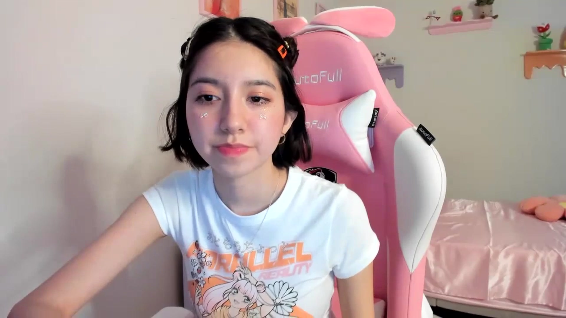 Gallery image thumbnail from Cherrycute666's myfreecams stream on, 07/20/2023, 05:00 image 2 of 20