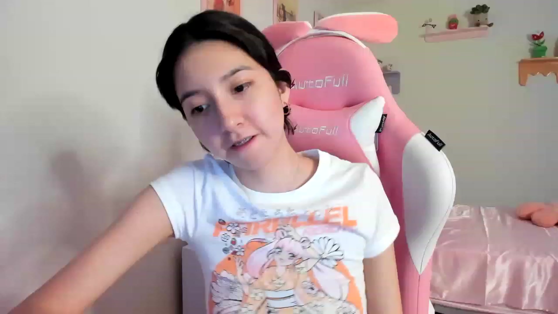 Gallery image thumbnail from Cherrycute666's myfreecams stream on, 07/20/2023, 07:22 image 7 of 20
