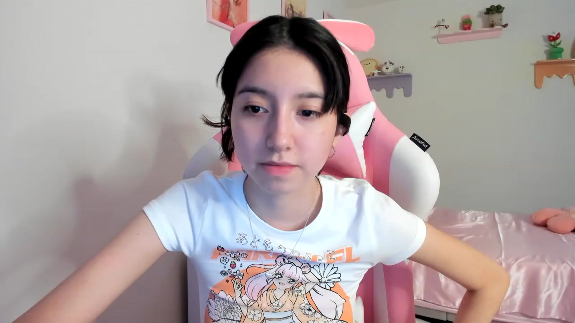 Gallery image thumbnail from Cherrycute666's myfreecams stream on, 07/20/2023, 07:22 image 14 of 20