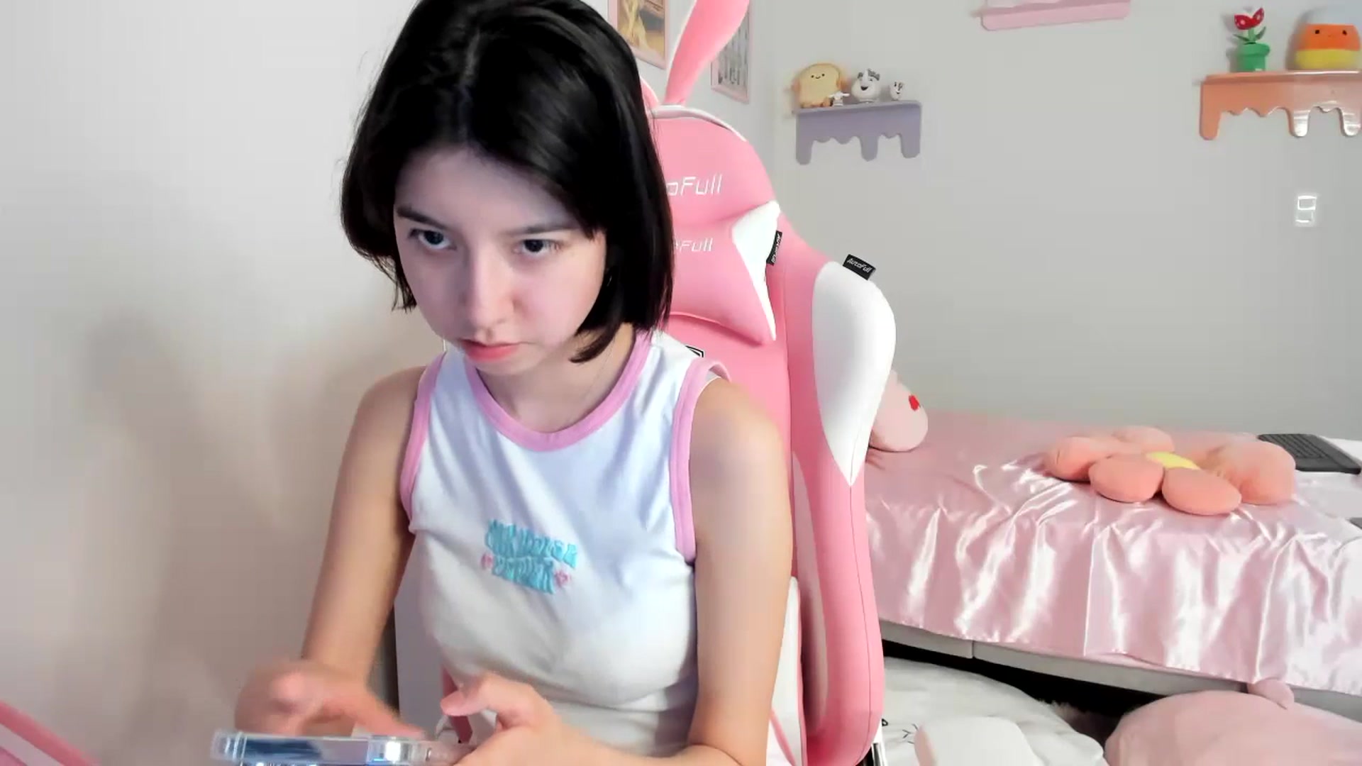 Gallery image thumbnail from Cherrycute666's myfreecams stream on, 07/20/2023, 20:48 image 4 of 20