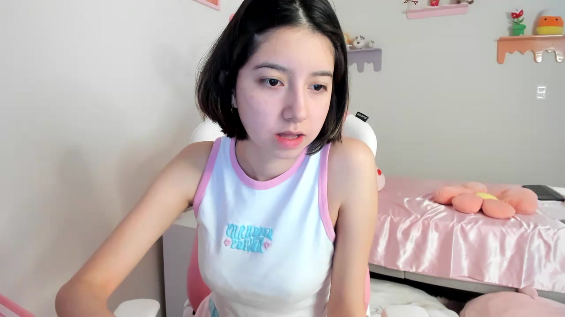 Gallery image thumbnail from Cherrycute666's myfreecams stream on, 07/20/2023, 20:48 image 8 of 20