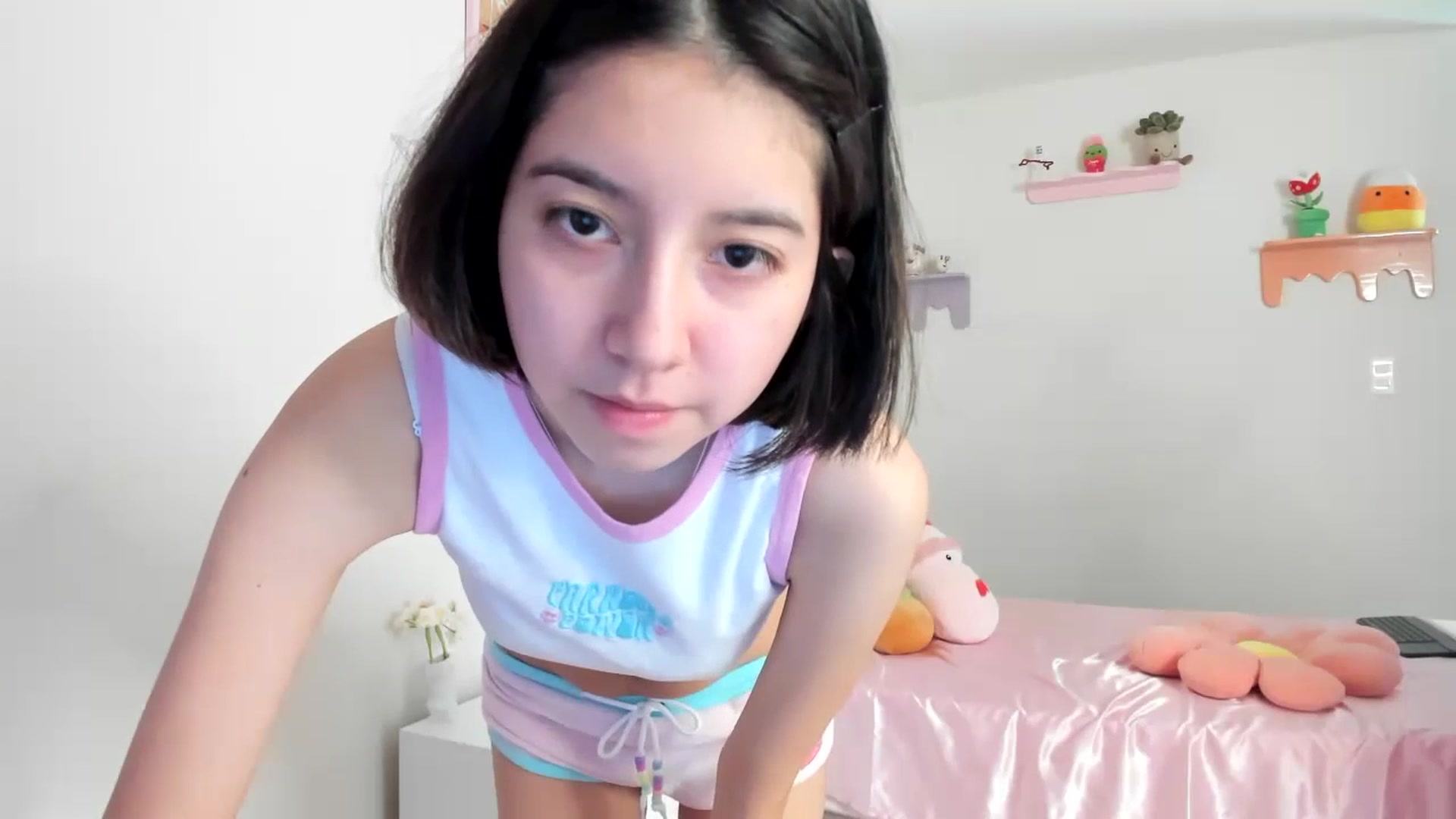 Gallery image thumbnail from Cherrycute666's myfreecams stream on, 07/20/2023, 20:48 image 17 of 20