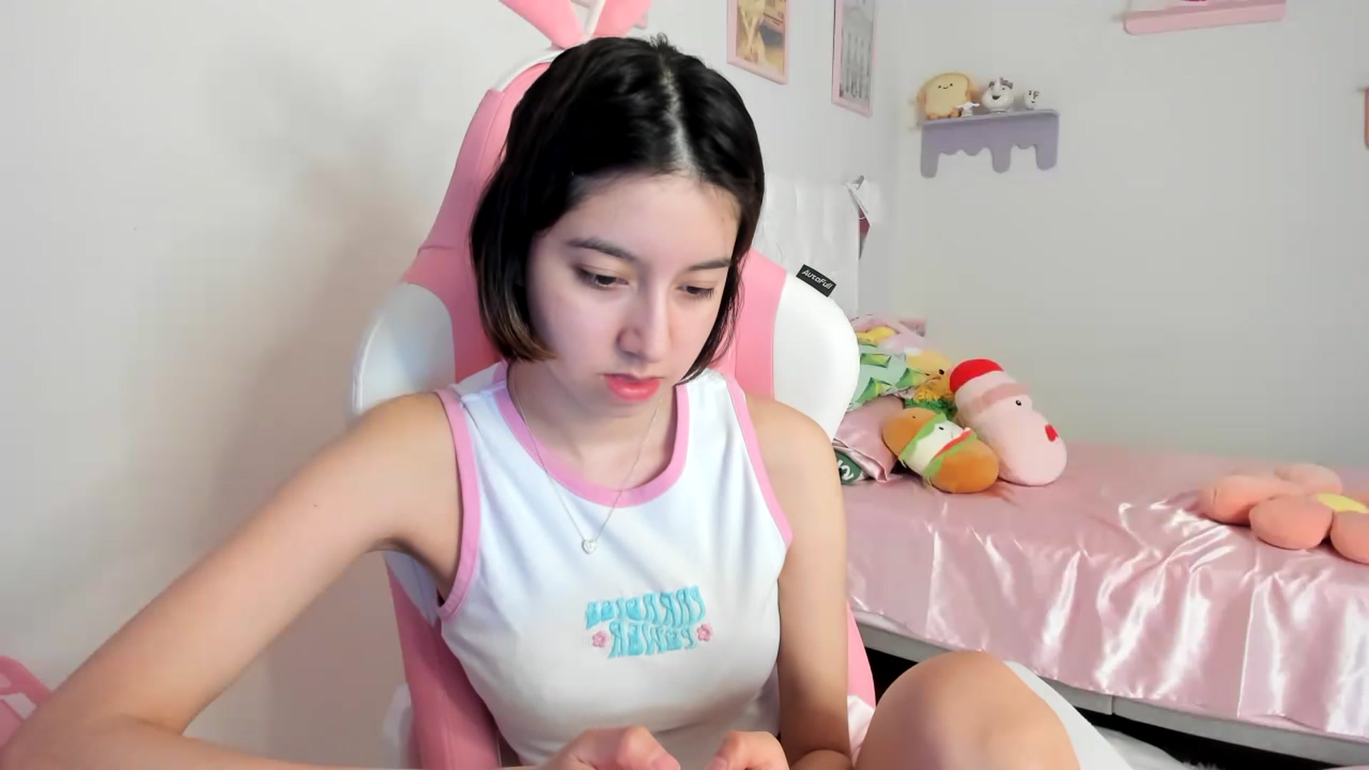 Gallery image thumbnail from Cherrycute666's myfreecams stream on, 07/20/2023, 23:00 image 9 of 20