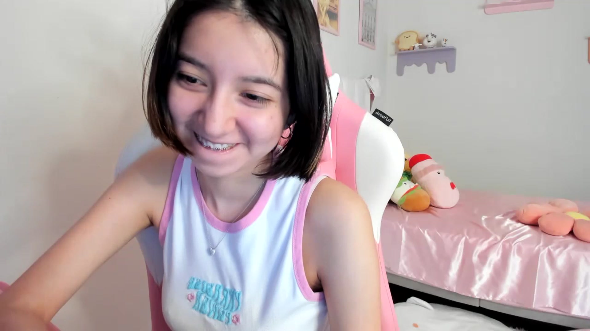 Gallery image thumbnail from Cherrycute666's myfreecams stream on, 07/20/2023, 23:00 image 11 of 20