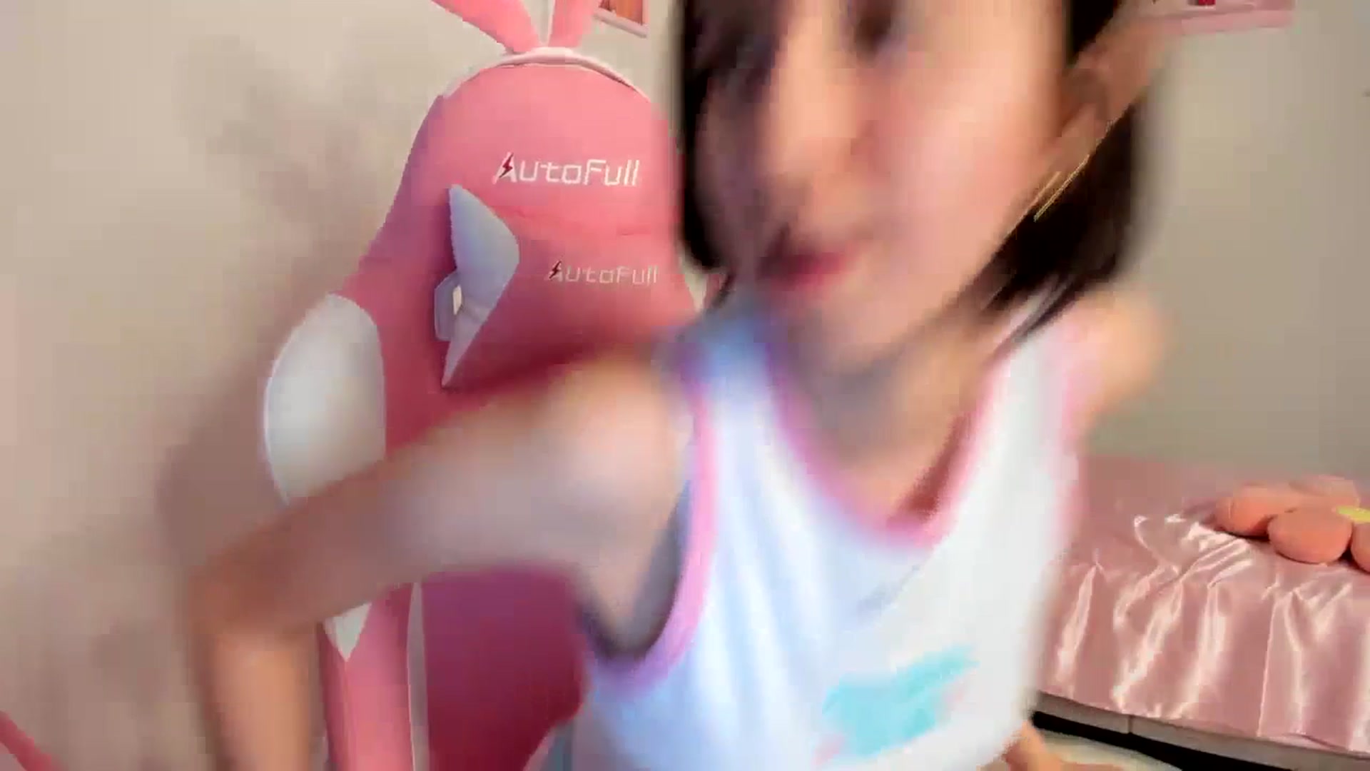 Gallery image thumbnail from Cherrycute666's myfreecams stream on, 07/21/2023, 24:06 image 6 of 20