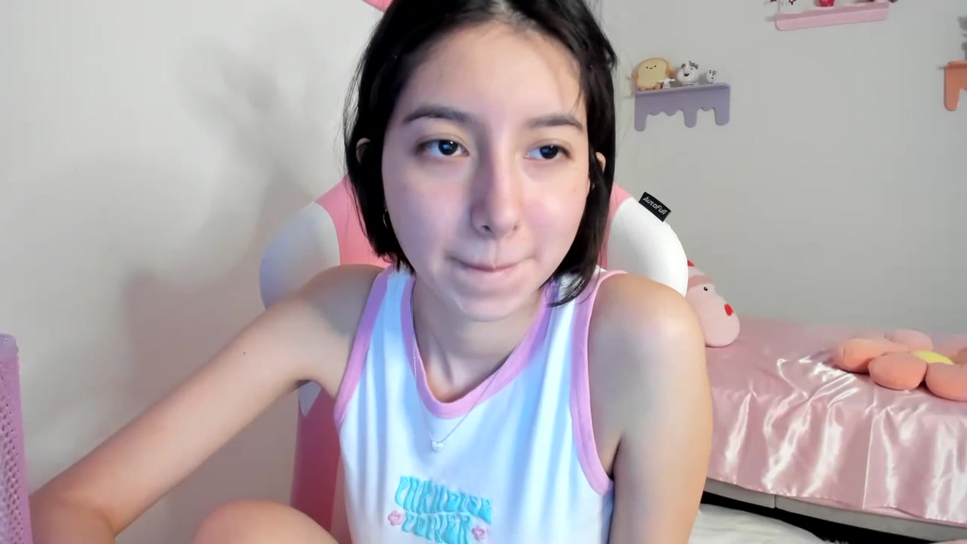Gallery image thumbnail from Cherrycute666's myfreecams stream on, 07/21/2023, 24:06 image 7 of 20