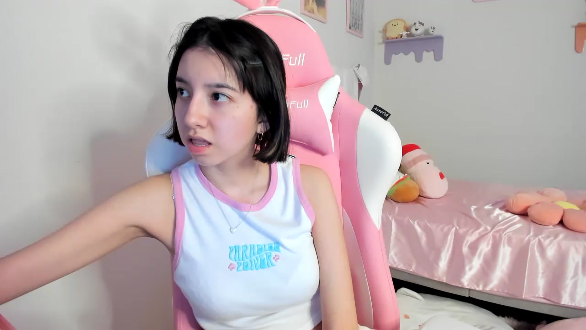 Gallery image thumbnail from Cherrycute666's myfreecams stream on, 07/21/2023, 01:05 image 3 of 20